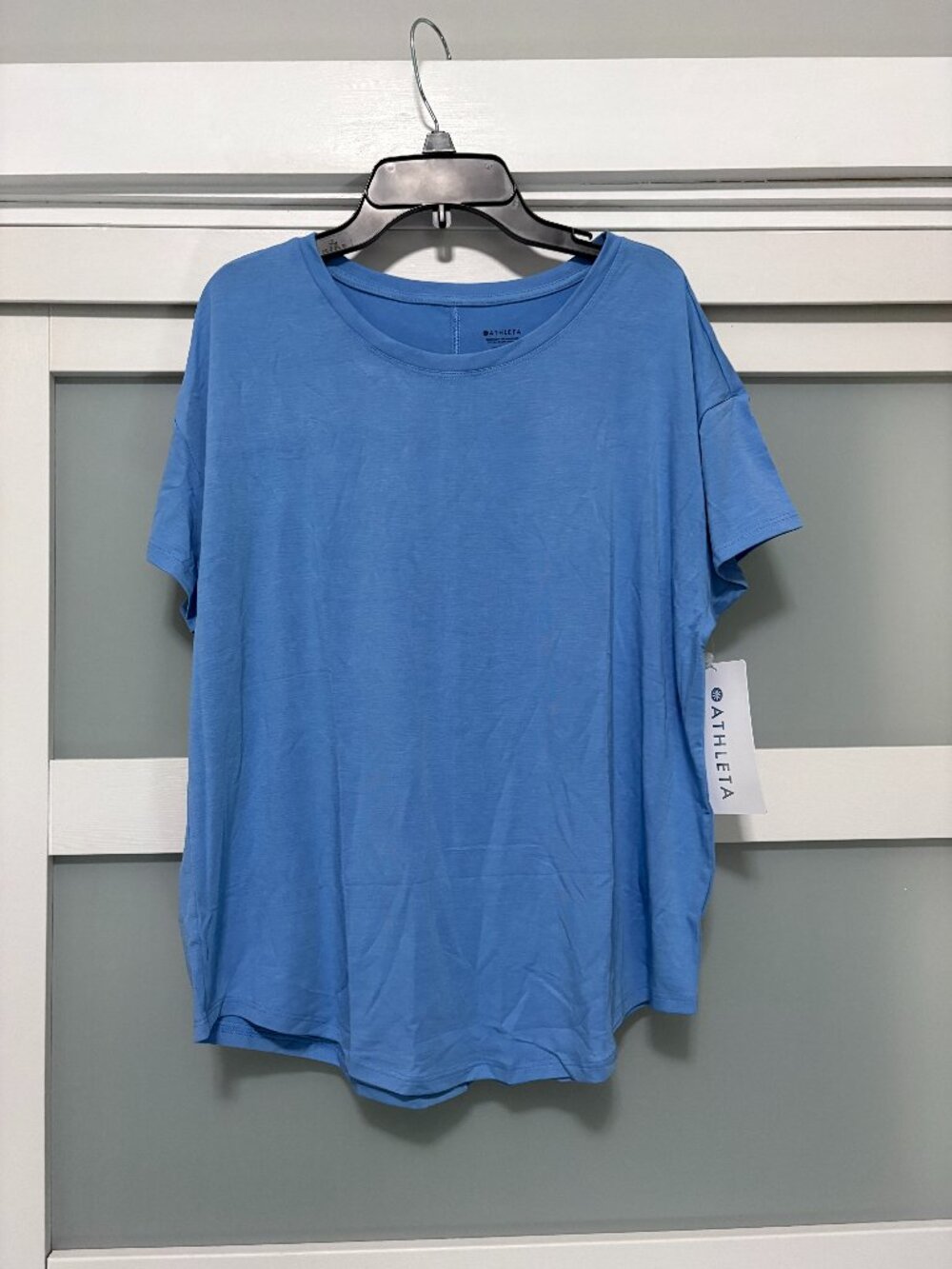 Athleta The Power of She Move with Ease Ladies Tee Shirt Blue sz M NEW